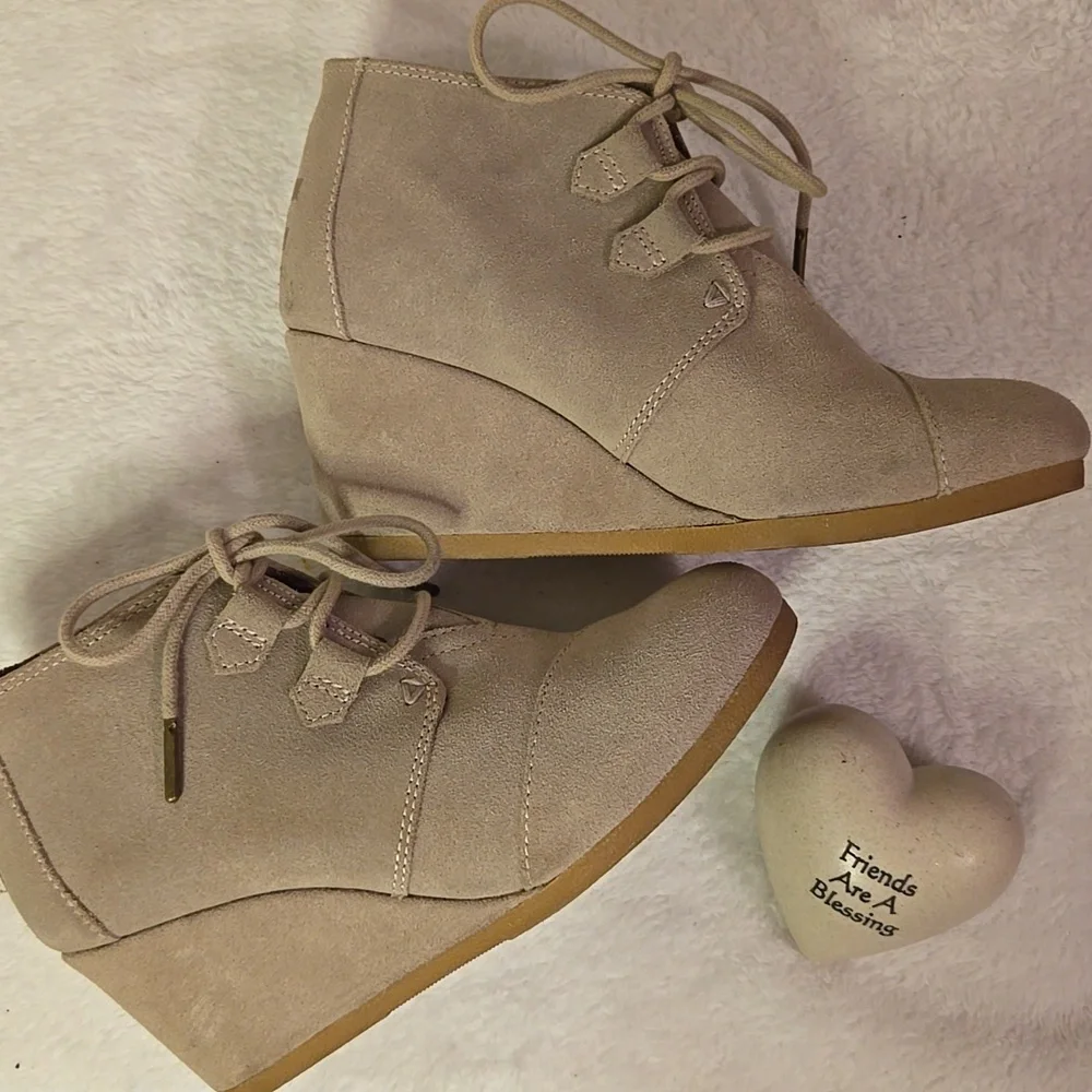 Toms Beige Lace Ankle Boots Wedges